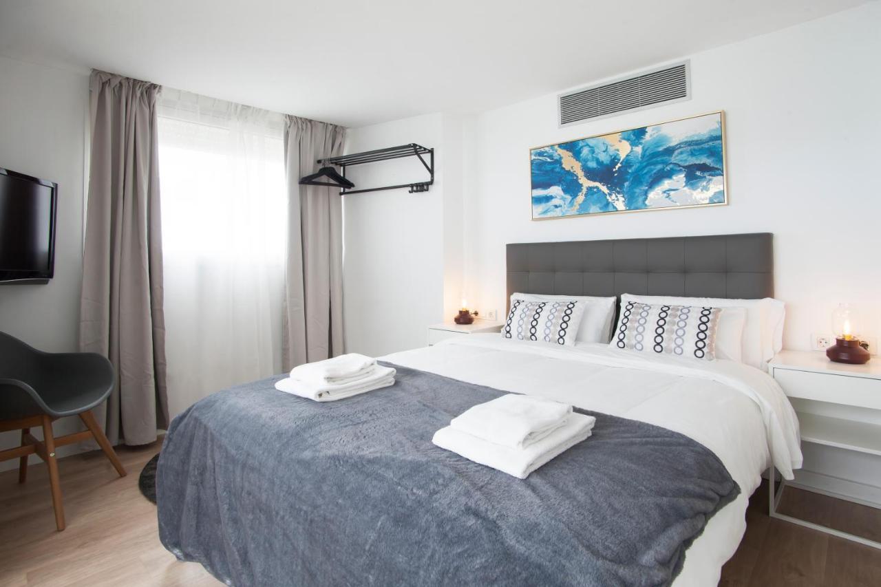 Tendency Apartments 12 Penthouse Barcelona Bagian luar foto